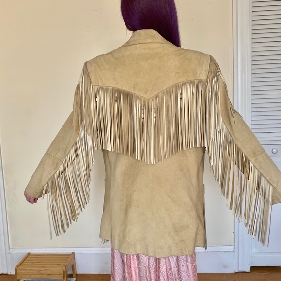 SOLD 80’s Tan Fringe Suede Leather Jacket Concho - Picture 3 of 13